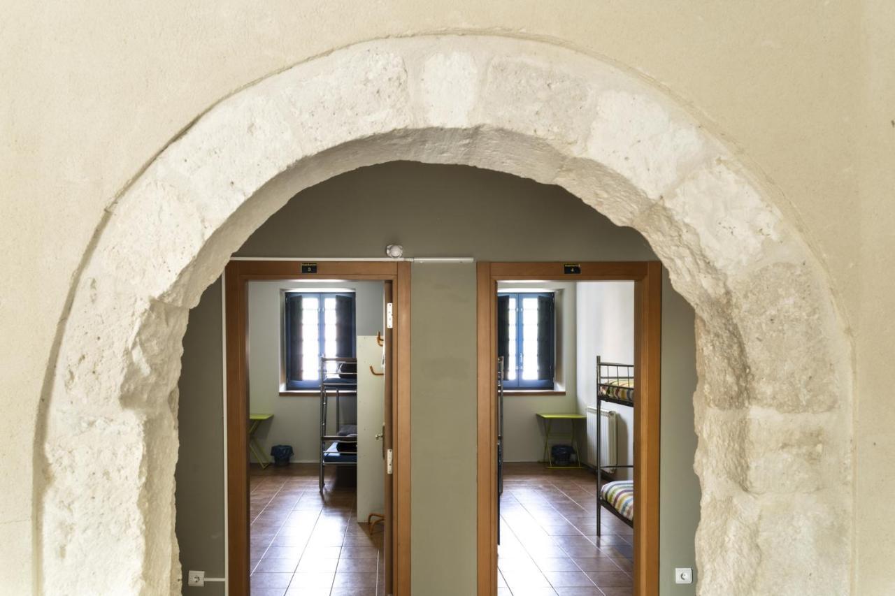 Albergue De Cuellar Ngoại thất bức ảnh