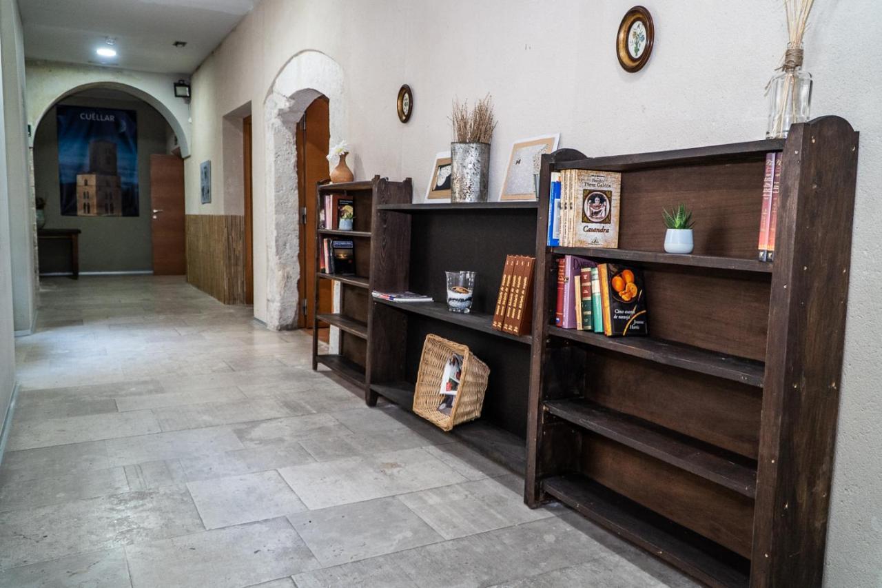 Albergue De Cuellar Ngoại thất bức ảnh
